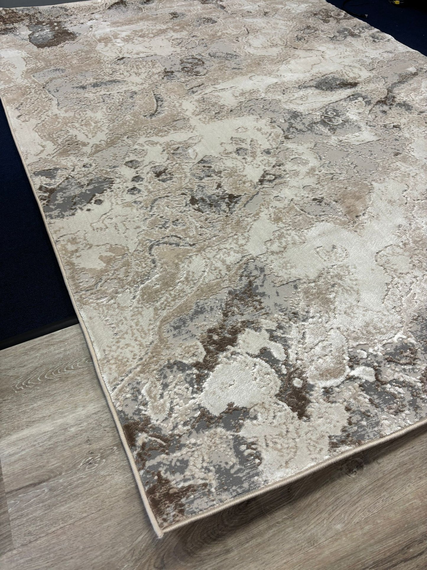 Earthy Abstract Beige Rug – Natural Stone Texture Modern Carpet