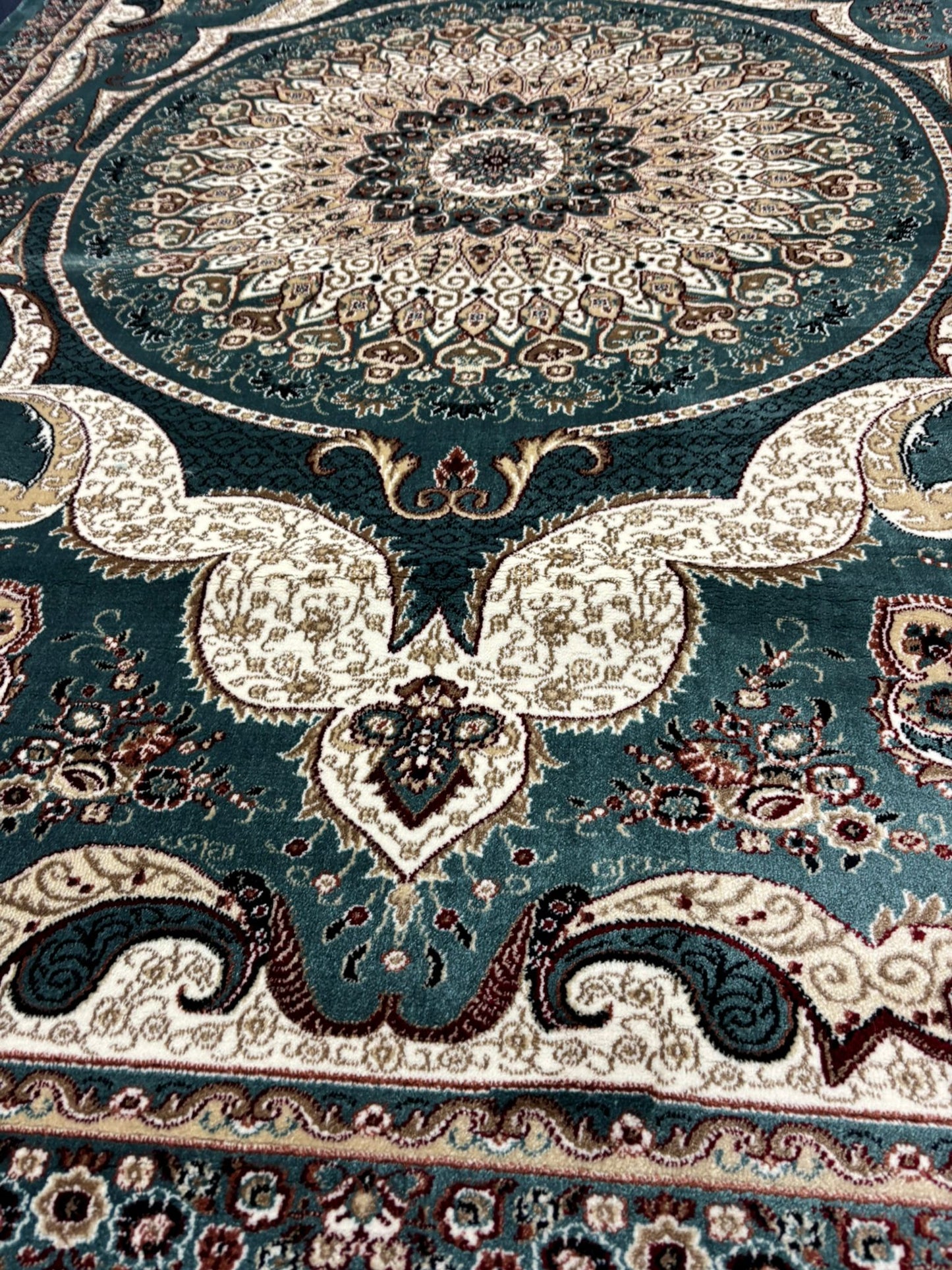 Silk Blend Medallion Area Rug