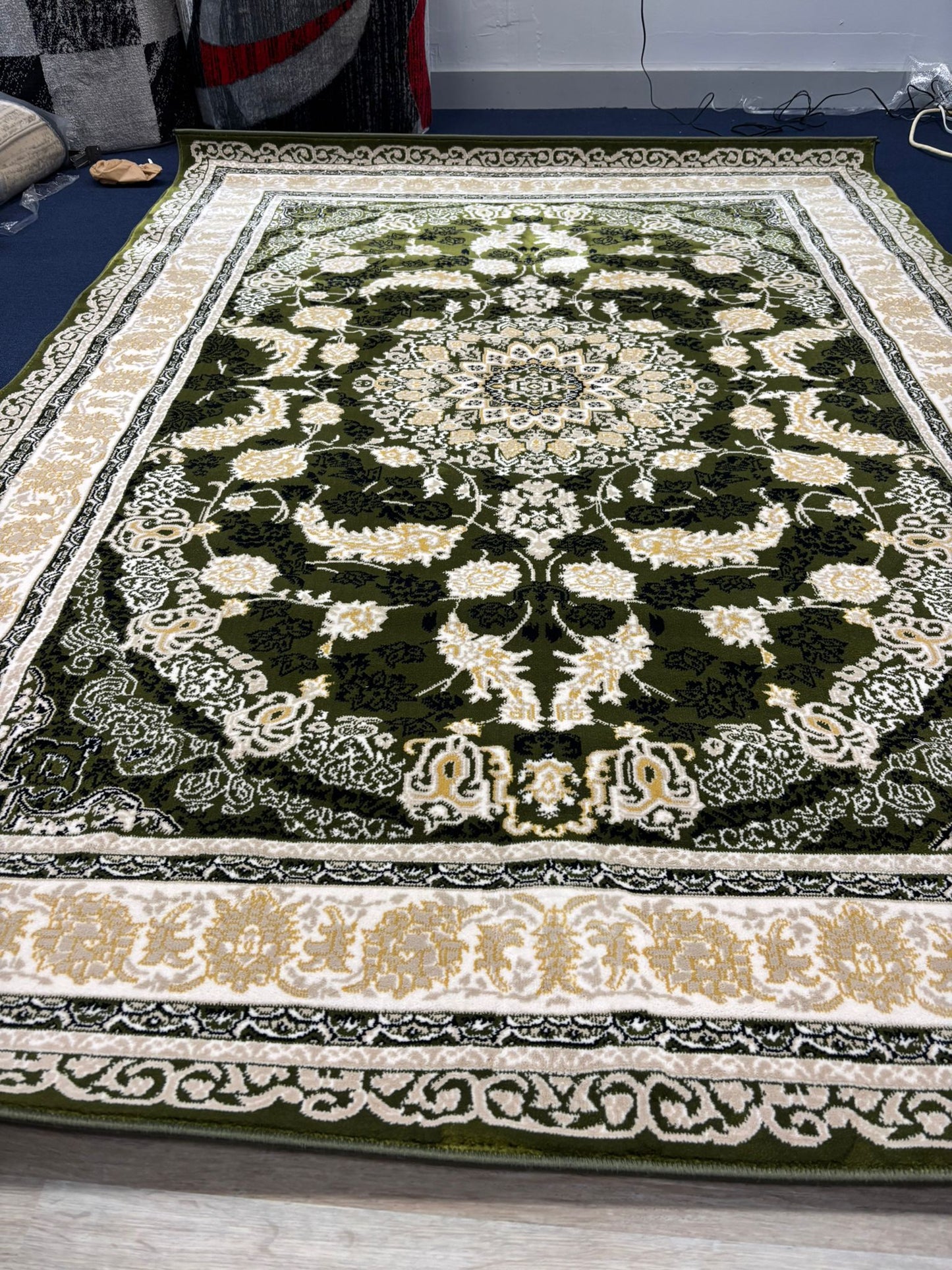 Persian Style Green Medallion Rug – Elegant Floral Design in Ivory & Gold | Classic Luxury Area Rug | Free USA Shipping