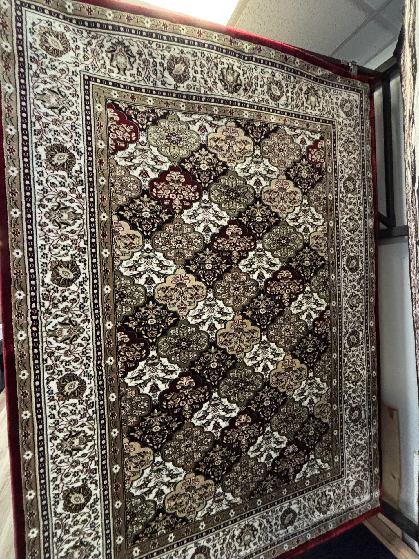 Traditional Turkish Area Rug – Floral Repeating Pattern