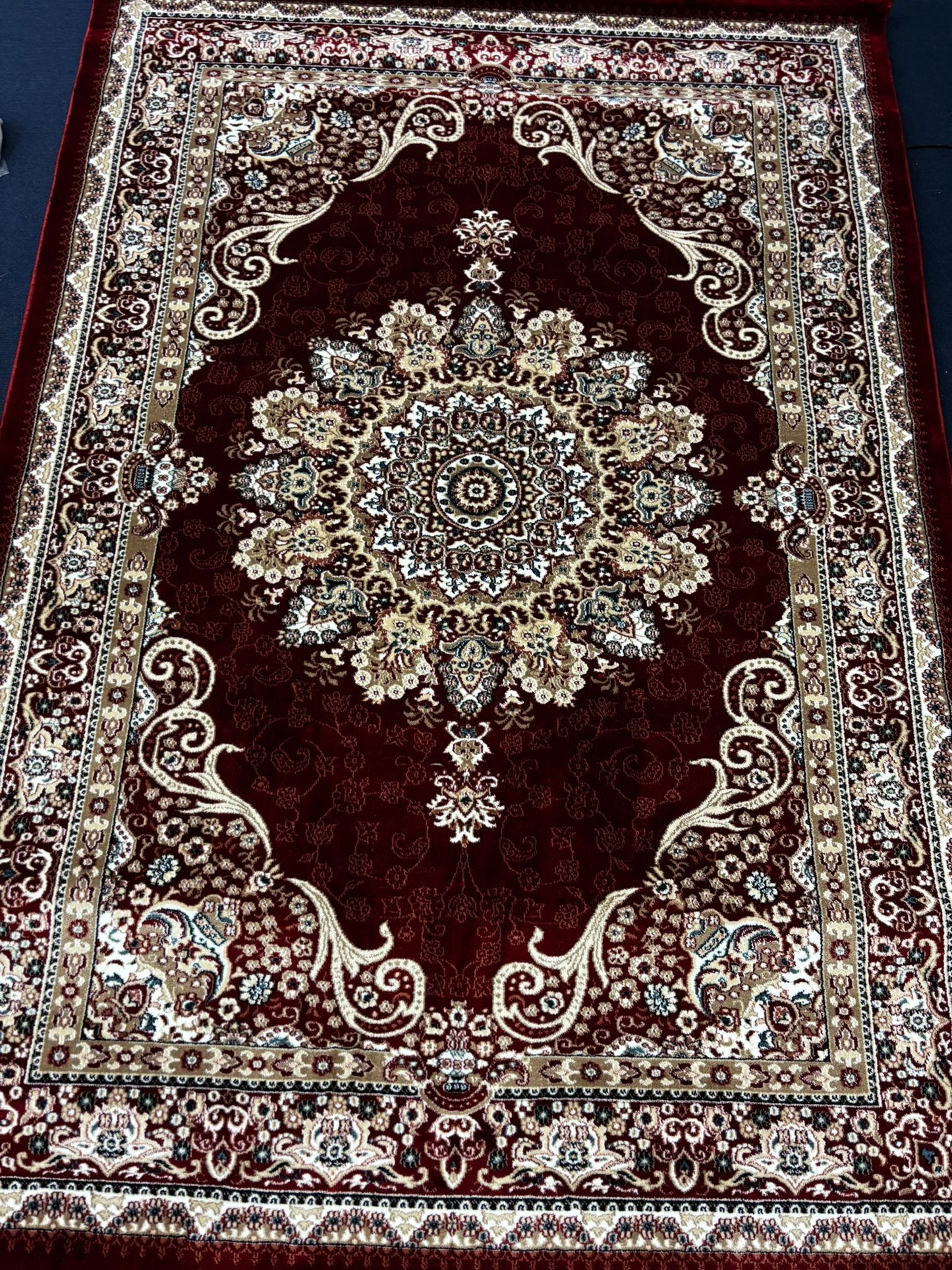 Turkish Traditional Red Area Rug – Medallion Design