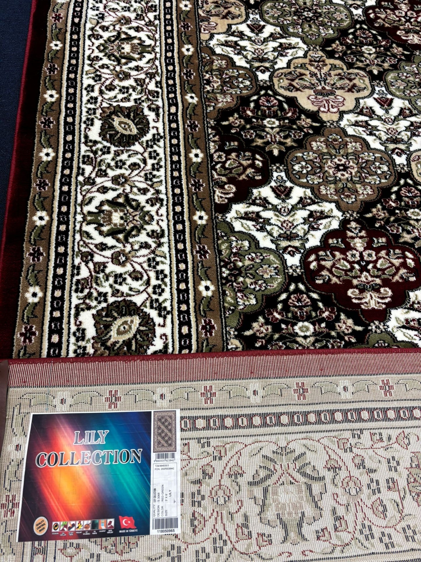 Traditional Turkish Area Rug – Floral Repeating Pattern