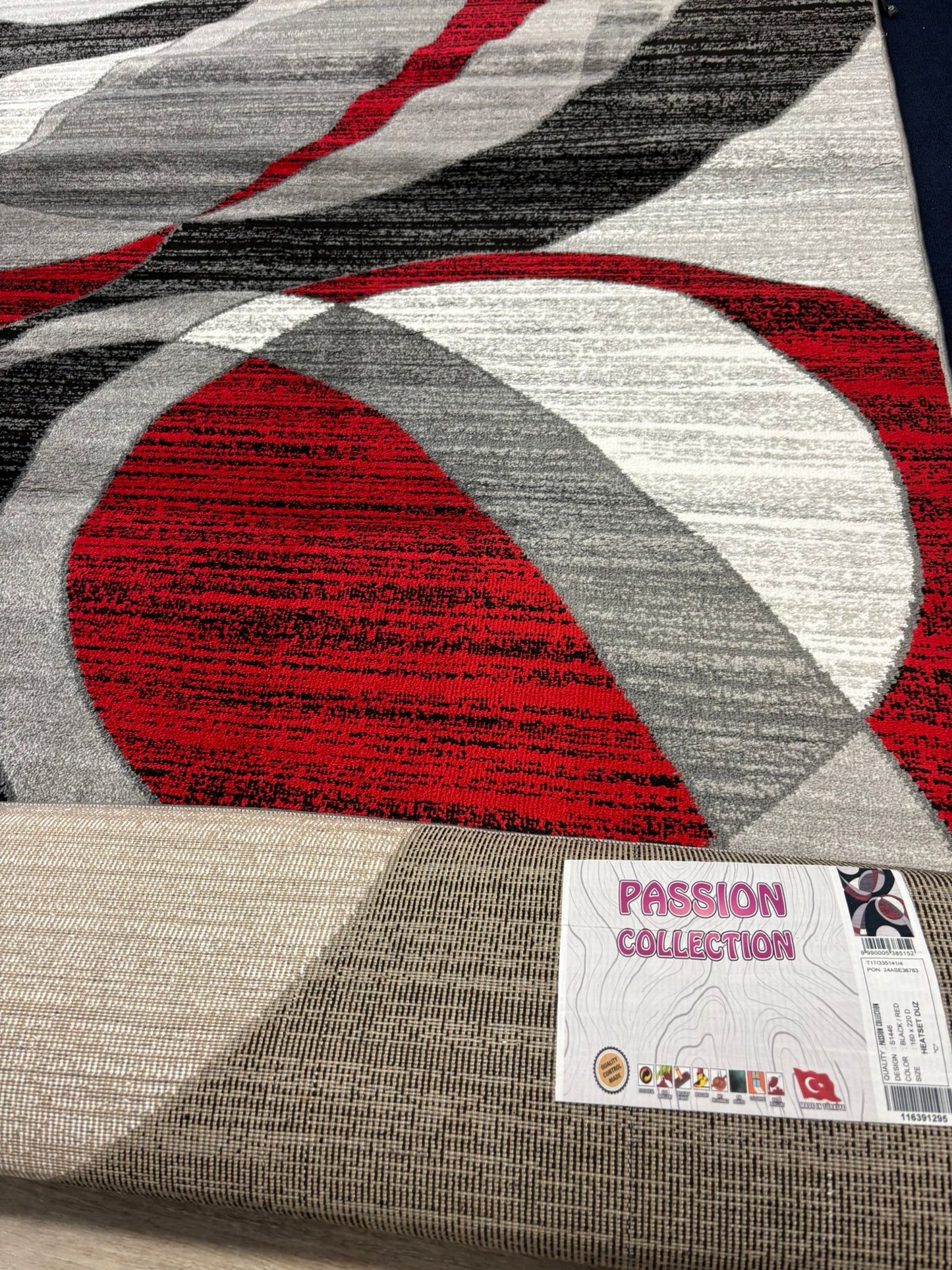 Red & Black Modern Swirl Area Rug – Eye-Catching Abstract Carpet