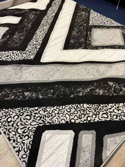 Modern Geometric Black & Grey Rug – Animal Print Accent Carpet