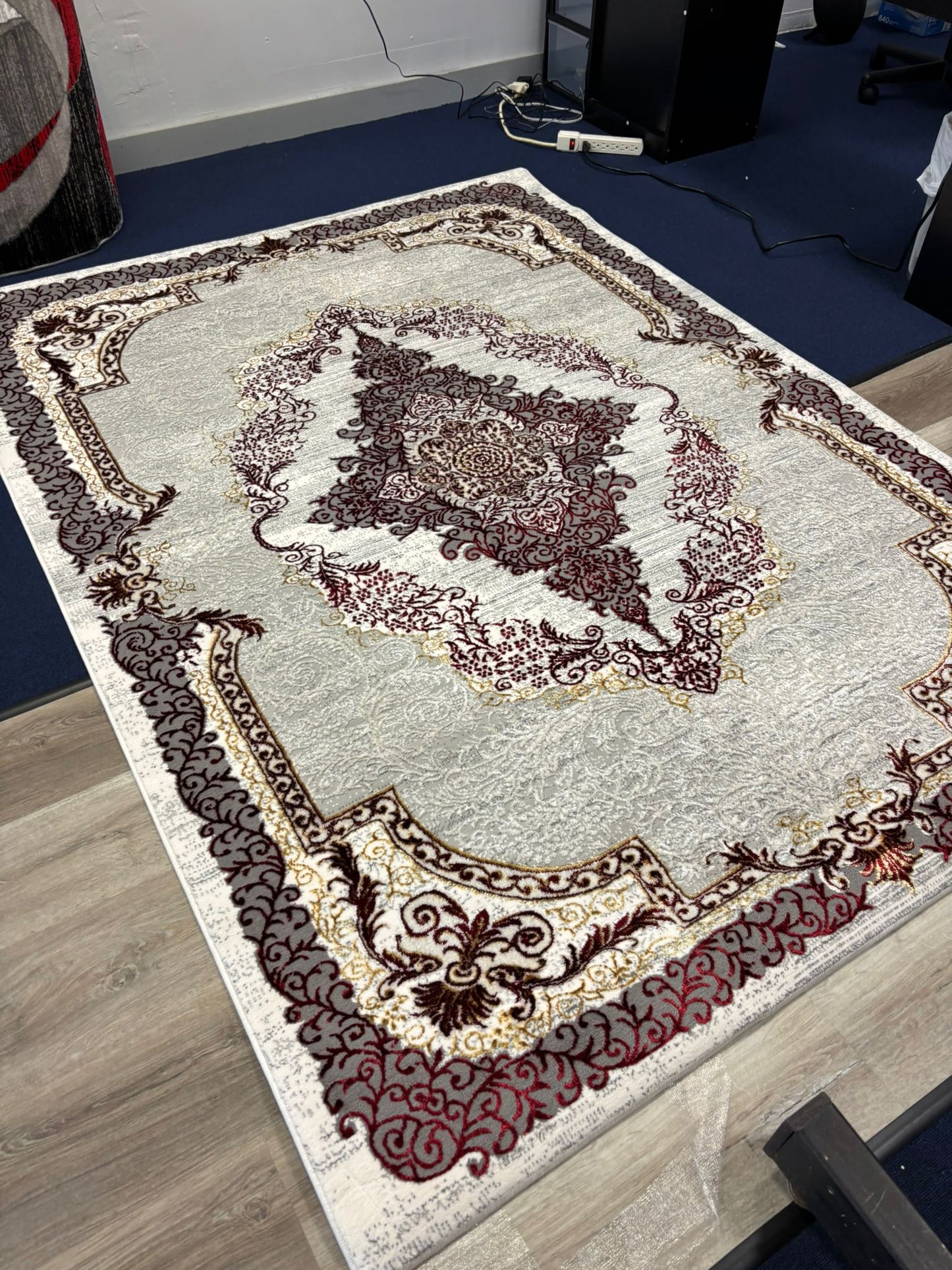 Persian Style Burgundy and Gold Area Rug – Classic Medallion Design | Elegant Traditional Look