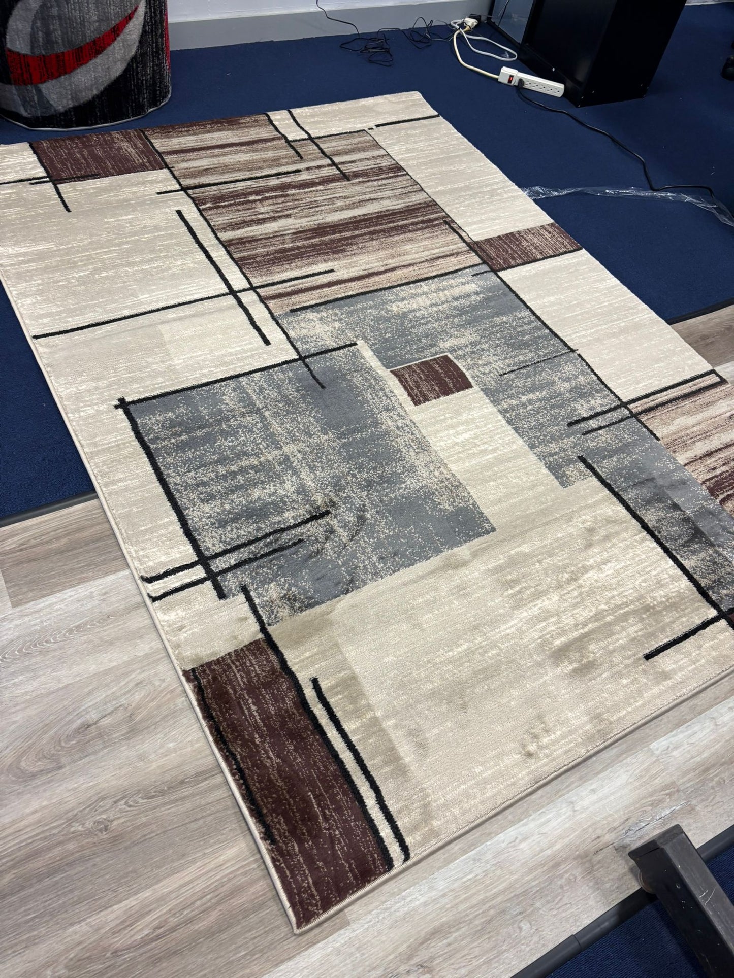 Modern Minimalist Area Rug – Beige, Grey & Brown Linear Design | Abstract Contemporary Carpet