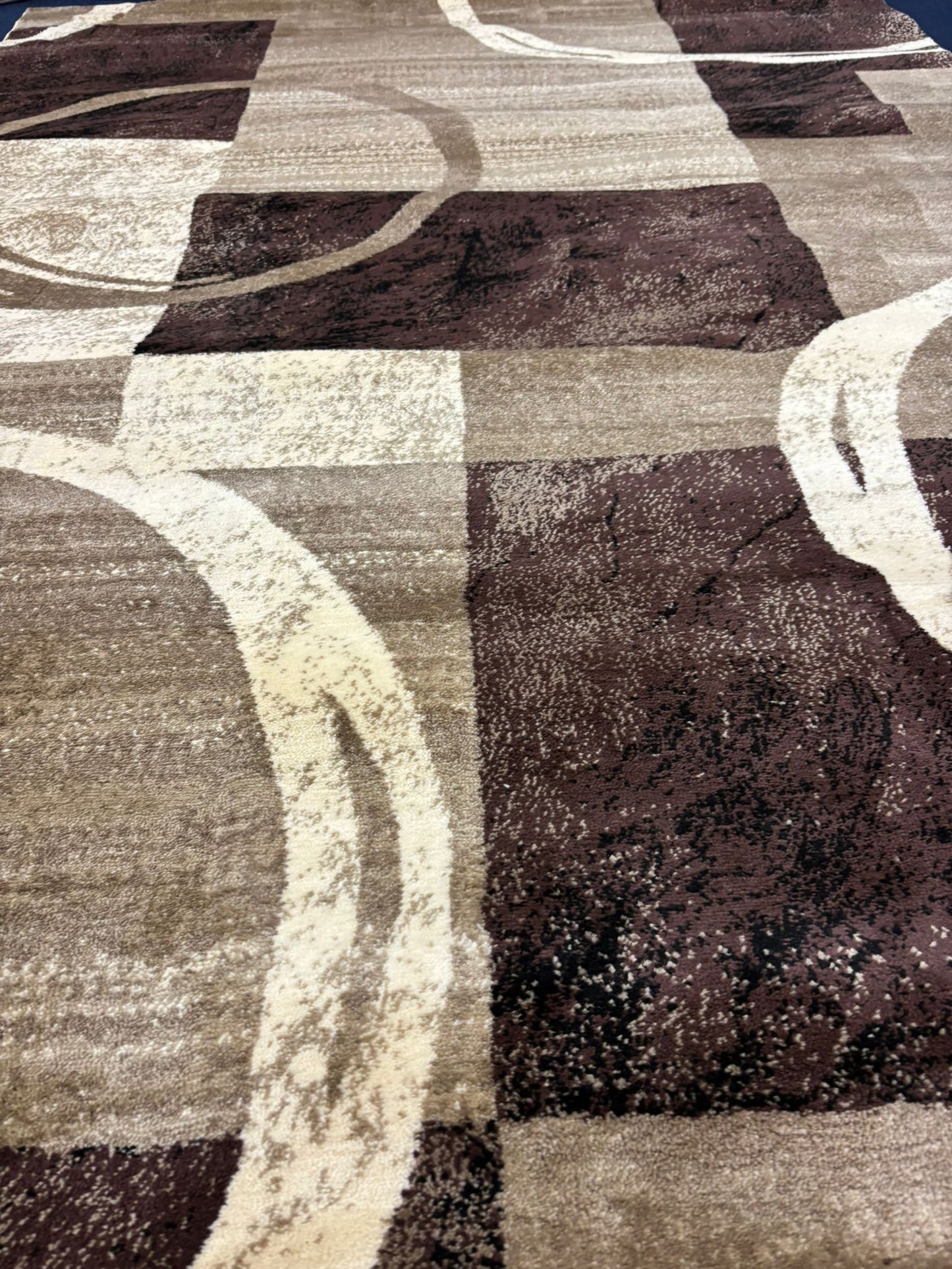 Modern Brown & Beige Circle Checkered Rug – Abstract Living Room Carpet