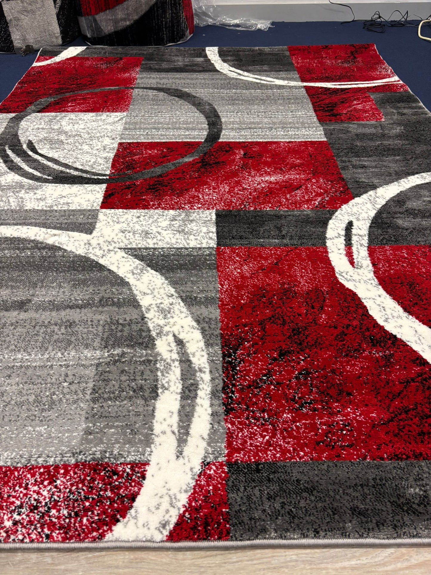 Red & Gray Modern Geometric Circle Rug – Abstract Living Room Carpet
