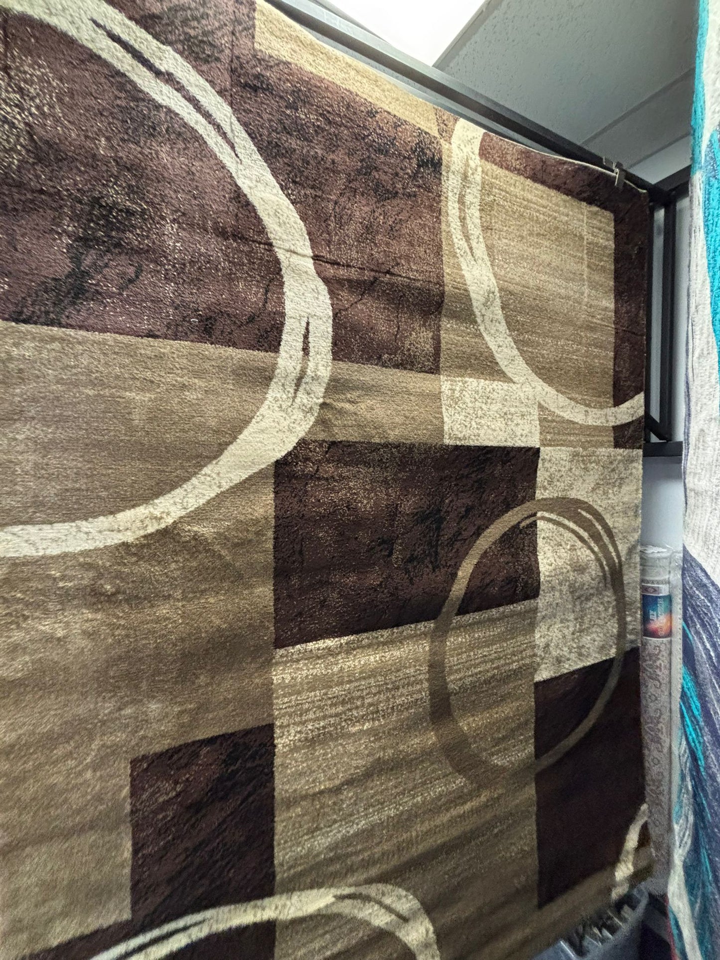 Modern Brown & Beige Circle Checkered Rug – Abstract Living Room Carpet