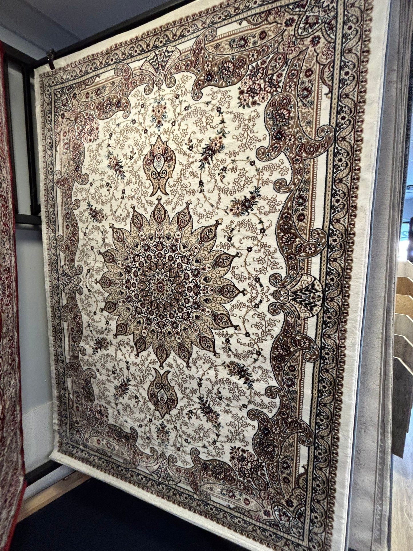 Cream Traditional Medallion Rug