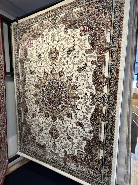 Cream Traditional Medallion Rug